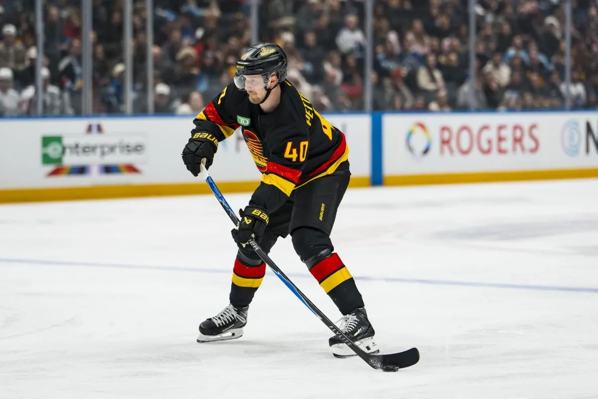 Former Vancouver Canucks head coach Bruce Boudreau openly pushes for Elias Pettersson departure