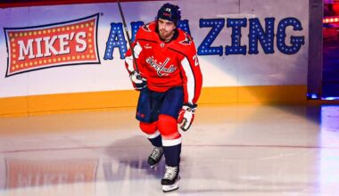 Hendrix Lapierre ends his goalless streak at 90 games!