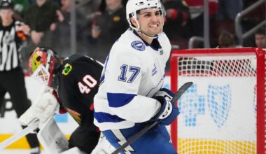 James’ shootout goal lifts Lightning over Blackhawks