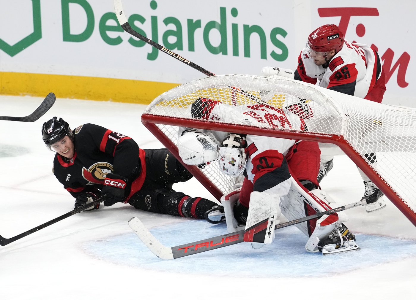 Hurricanes score early, Bussi does the rest in 4-1 win over Senators