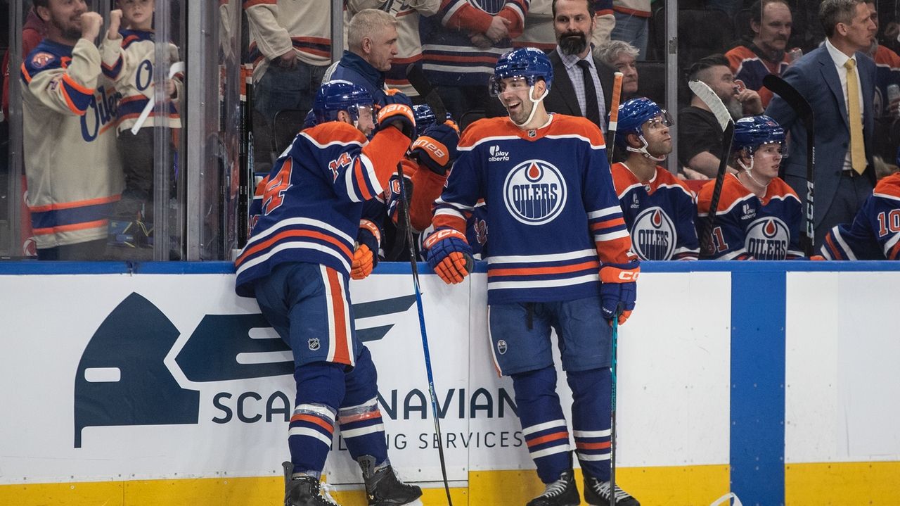 Ekholm scores hat trick as Oilers hold off Ducks for 7-4 victory