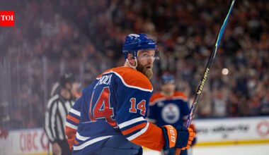 Edmonton Oilers vs. Chicago Blackhawks valuation comparison: Market size, success, and financial impact | NHL News