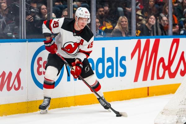 Islanders acquire Ondrej Palat, draft picks from Devils