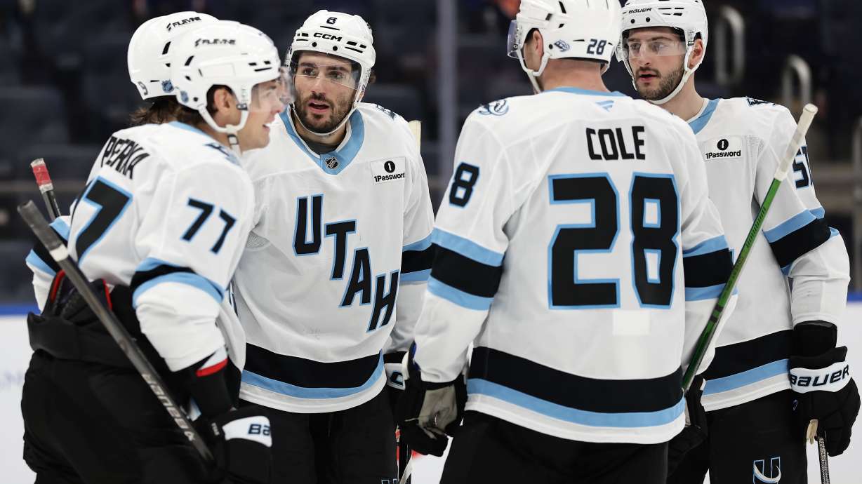 Mammoth extend win streak to 5 with 5-2 victory over Predators