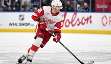 Patrick Kane chases Mike Modano point mark as Red Wings host Capitals