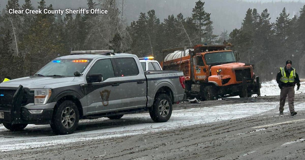 Girls hockey team from Santa Clarita involved in deadly crash in Colorado
