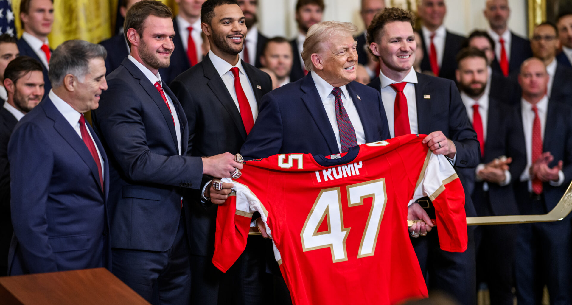 President Donald Trump and members of the 2025 Stanley Cup champion Florida Panthers, Thursday, January 15, 2026, on the West Colonnade of the White House. (Official White House Photo by Daniel Torok)