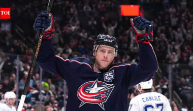 Charlie Coyle’s hat-trick and assist gives Columbus Blue Jackets 4-2 win against Chicago Blackhawks | NHL News