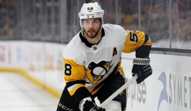 Penguins' Kris Letang to miss at least four weeks with fracture in foot
