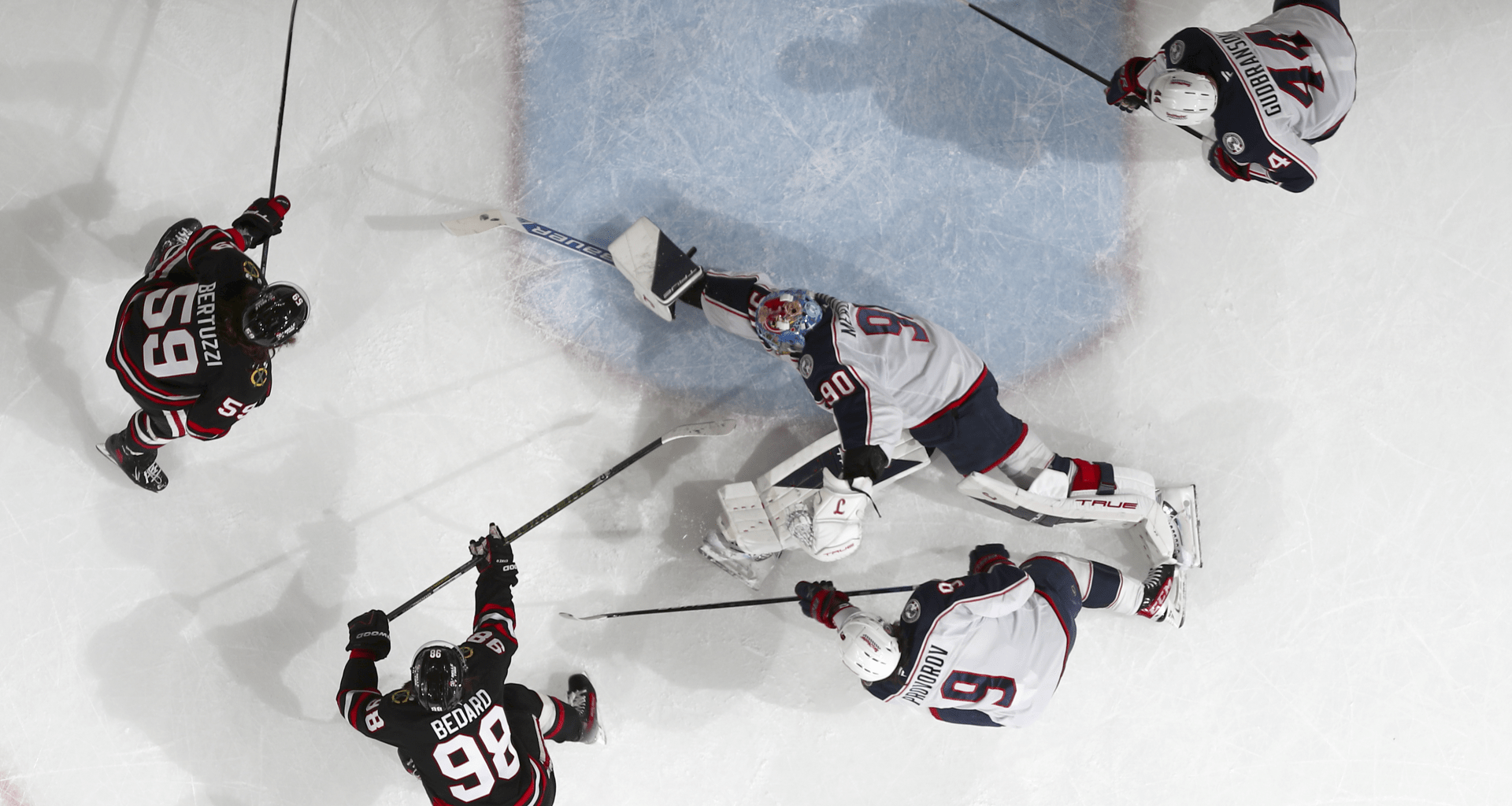 RECAP: Coyle’s hat trick lifts Blue Jackets over Blackhawks 4-2