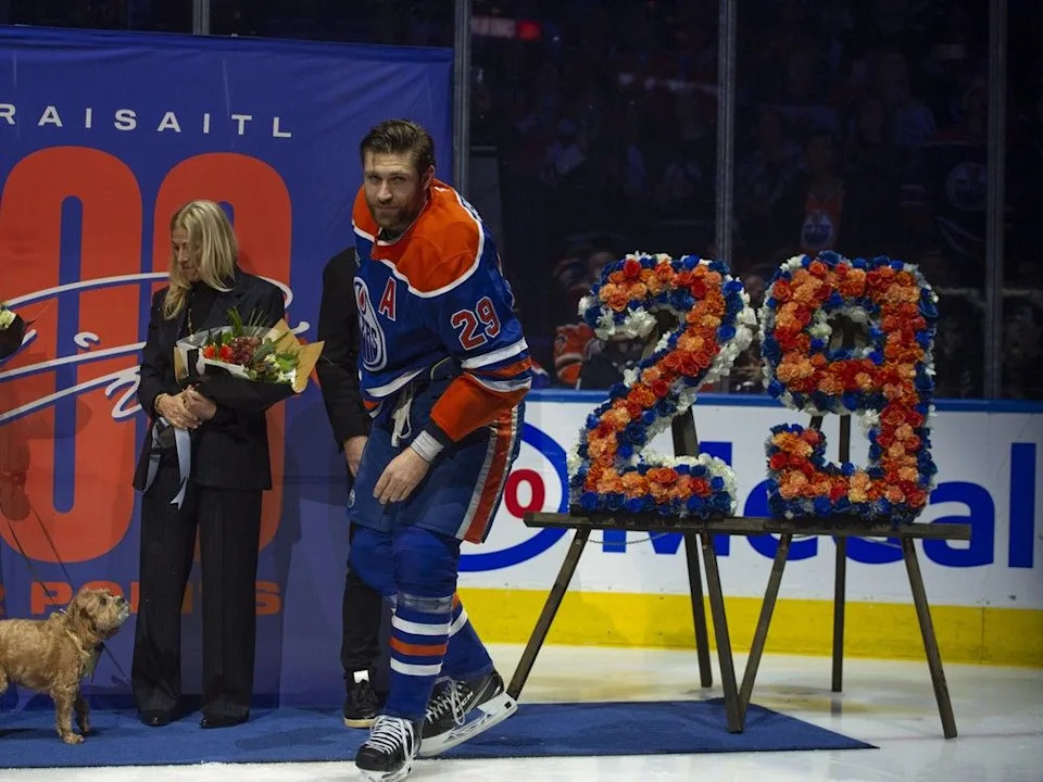  Leon Draisaitl (29) of the Edmonton Oilers, leaves a ceremony marking 1000 career NHL points prior to the game against the Los Angeles Kings at Rogers Place in Edmonton on Saturday, January 10, 2026.