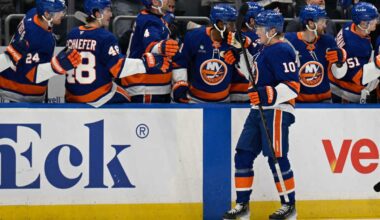 Islanders thump Rangers as Palat scores in debut, Holmstrom records 3 points – amNewYork