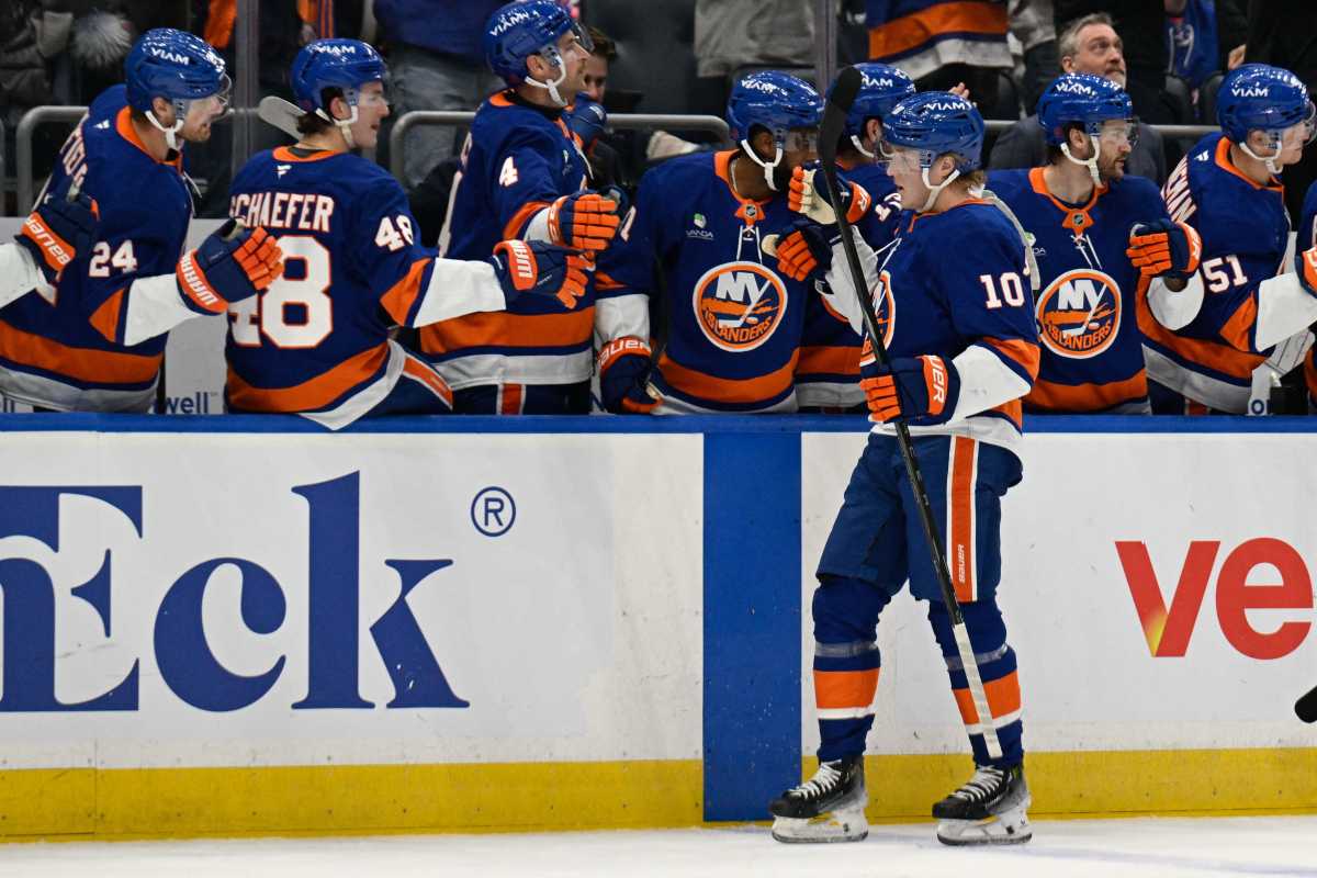 Islanders thump Rangers as Palat scores in debut, Holmstrom records 3 points – amNewYork