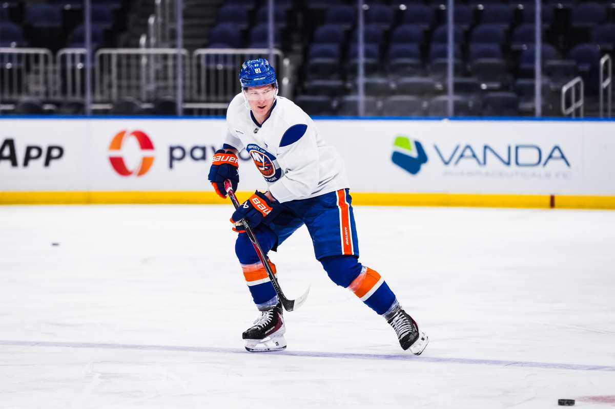 Fresh start is key as life with Islanders begins – amNewYork