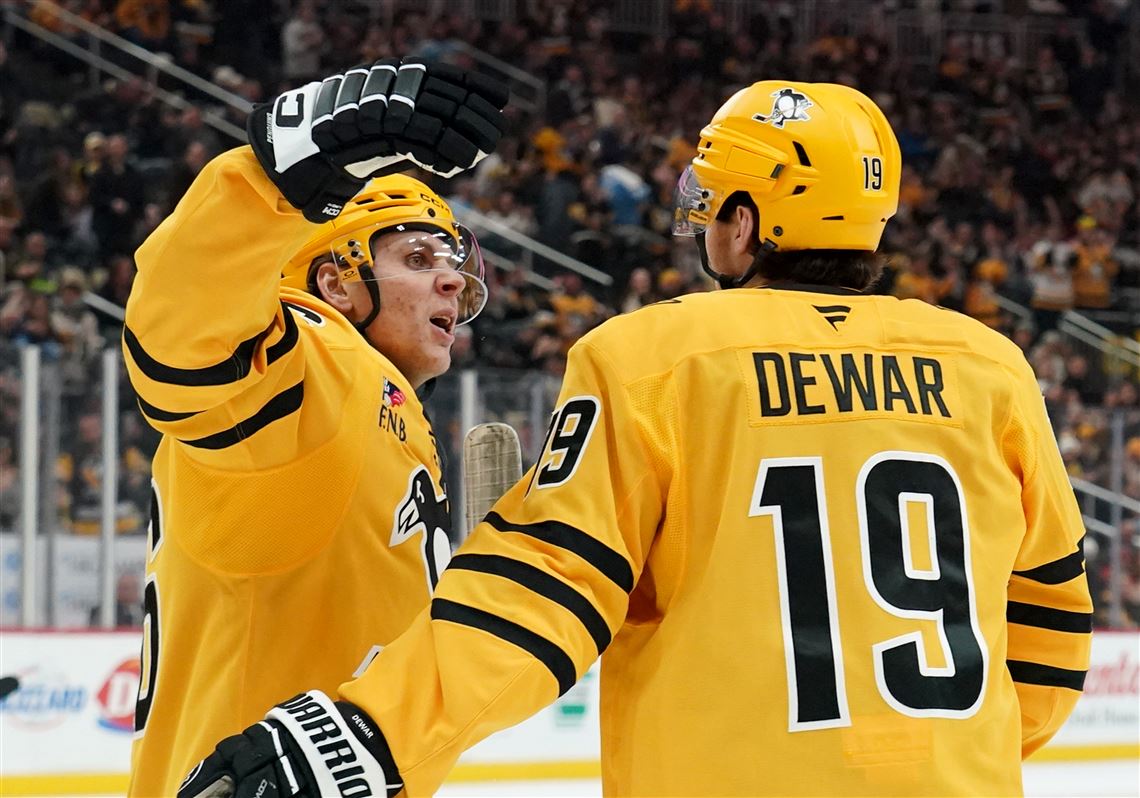 Penguins dominate Blackhawks for fifth straight win as Connor Dewar scores twice
