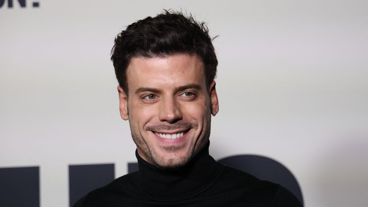 Francois Arnaud's Team Refused to Read 'Heated Rivalry' Script: "I'm With Different Managers Now"