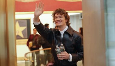 How to Get Connor Storrie’s Mussed-Up Hockey Hair, According to His Stylist