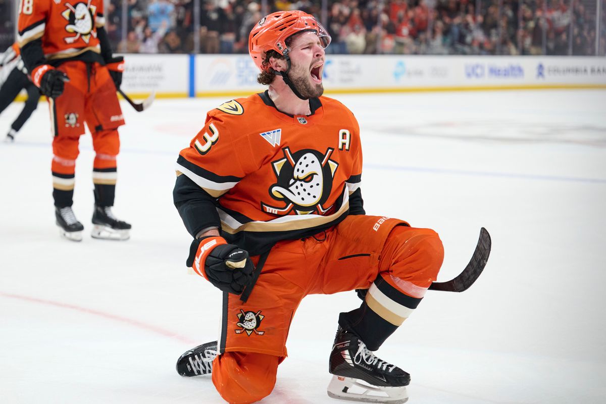 Anaheim Ducks center Mason McTavish (23) celebrates a goal against the Lightning at the Honda Center on December 31,2025 in Anaheim, California. Anaheim Ducks center Mason McTavish (23) celebrates a goal against the Lightning at the Honda Center on December 31,2025 in Anaheim, California.