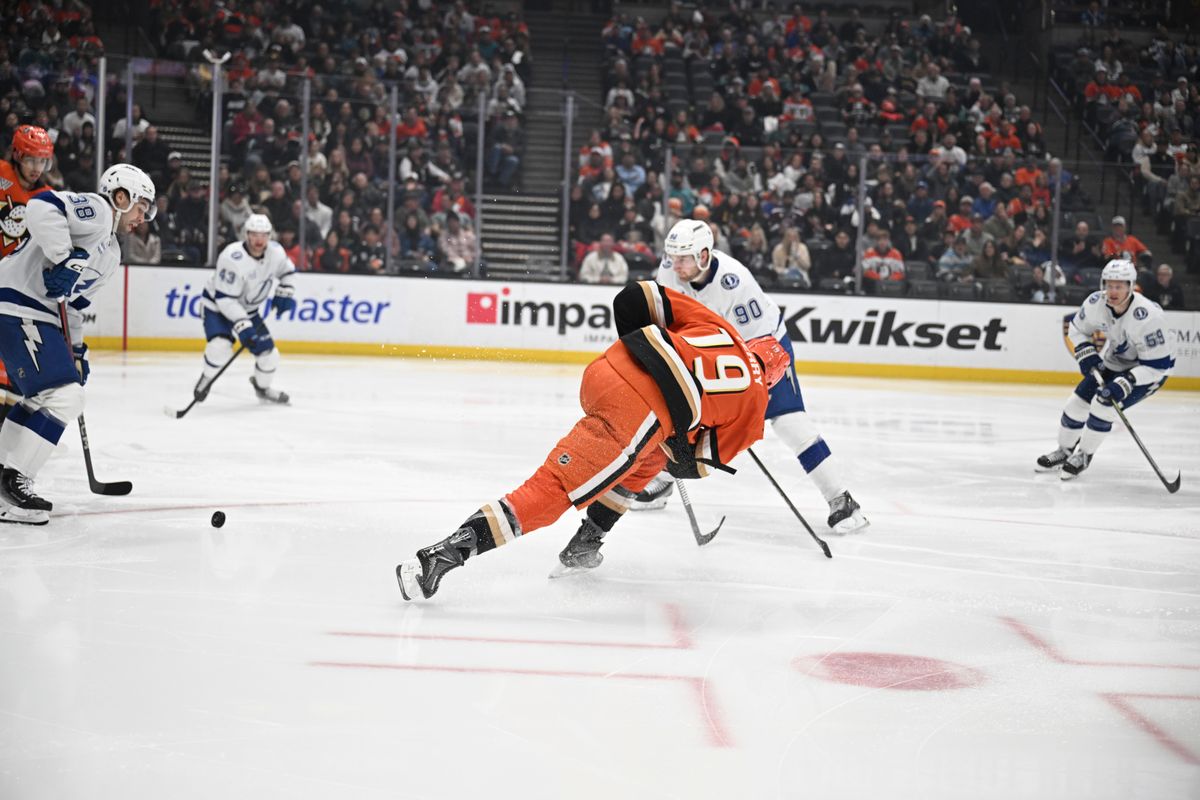 Anaheim Ducks right wing Troy Terry (19) shoots a goal attempt against the Lightning at the Honda Center on December 31,2025 in Anaheim, California. Anaheim Ducks right wing Troy Terry (19) shoots a goal attempt against the Lightning at the Honda Center on December 31,2025 in Anaheim, California.