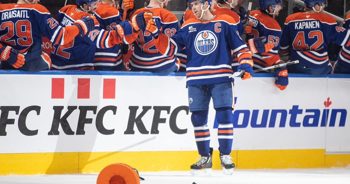 Connor McDavid has hat trick as Oilers beat Predators 6-2 :: WRAL.com