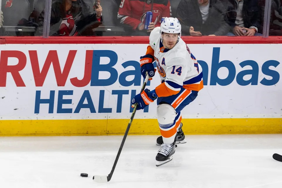 Islanders center Bo Horvat (14) skates with the puck during the third period against the New Jersey Devils at the Prudential Center, Monday, Nov. 10, 2025, in Newark, NJ. Corey Sipkin for the NY POST