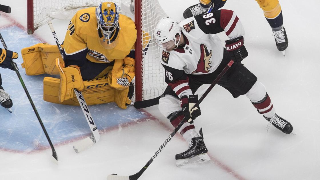 Coyotes open NHL playoffs with win over Predators