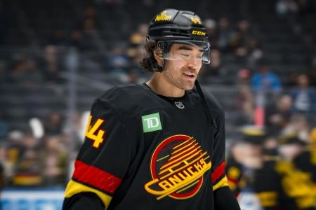 Canadian Rival Pursuing Two Vancouver Canuck Stars