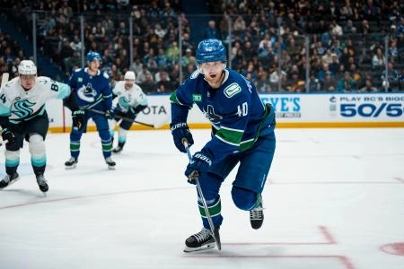 Jan 2, 2026; Vancouver, British Columbia, CAN; Vancouver Canucks forward Elias Pettersson (40) skates against the Seattle Kraken in the third period at Rogers Arena.