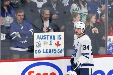 Toronto Maple Leafs captain Auston Matthews during pregame warmups ahead of their tilt against the Winnipeg Jets.