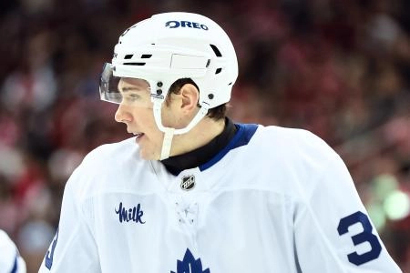 Dec 10, 2024; Newark, New Jersey, USA; Toronto Maple Leafs center Fraser Minten (39) takes a break during a stoppage in play against the New Jersey Devils during the first period at Prudential Center. Mandatory Credit: Luther Schlaifer-Imagn Images