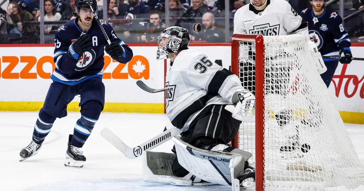 Scheifele's two goals help Jets snap 11-game losing streak with 5-1 win over Kings :: WRAL.com