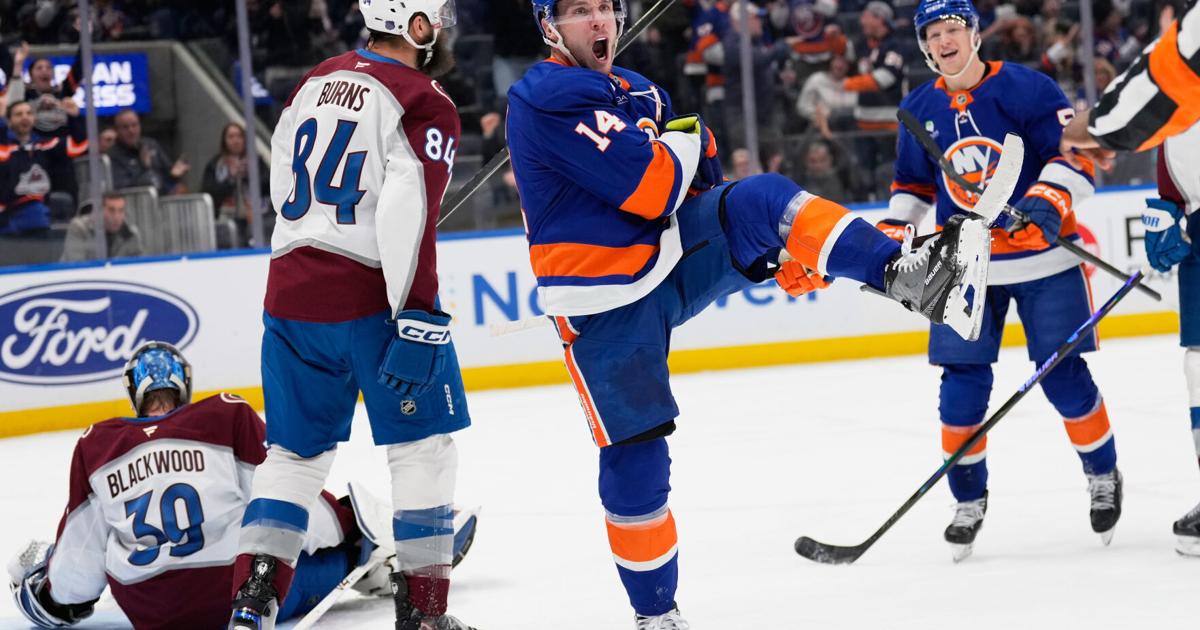 Islanders' Bo Horvat to be evaluated after leaving his team's game because of injury | Pro National Sports