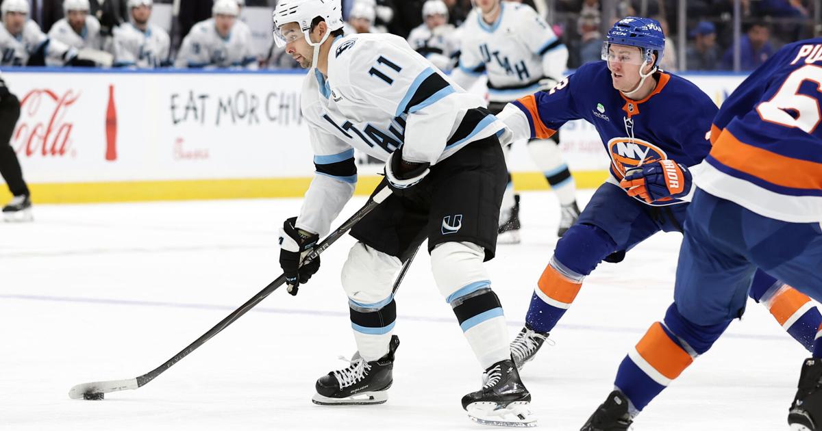 Dylan Guenther has 1st career hat trick to send Mammoth to 7-2 victory over Isles | Sports