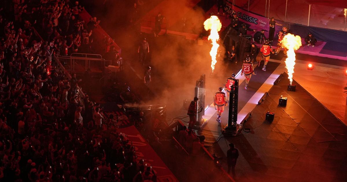 Rangers beat Panthers 5-1 in first outdoor hockey game in Miami. Mika Zibanejad has hat trick | National Sports