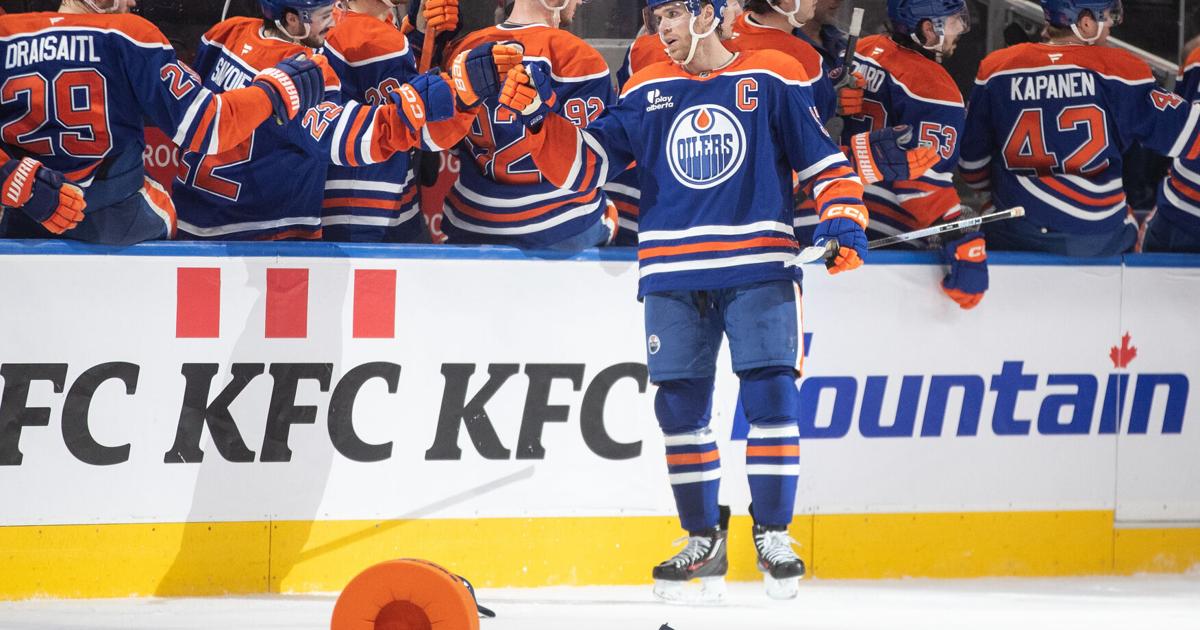 Connor McDavid has hat trick as Oilers beat Predators 6-2 | Pro National Sports