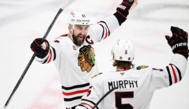 Moore and Murphy help the Blackhawks beat the Blues 7-3 for their 4th straight win | Pro National Sports