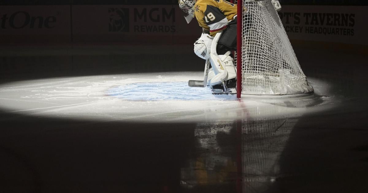 Golden Knights goalie Carter Hart injured in first period against Blue Jackets | Associated Press