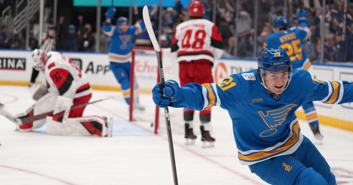 Blues snap 3-game skid with 3-0 win over Hurricanes | National