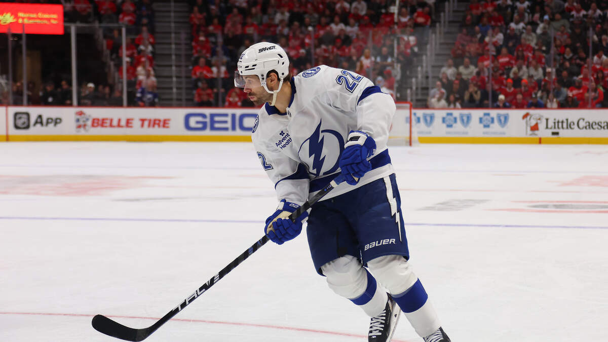 Blues Beat Lightning In Shootout To Snap Winning Streak | NewsRadio WFLA