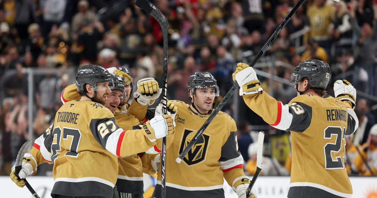 Golden Knights rout Predators 7-2 for their 7th straight victory | National Sports