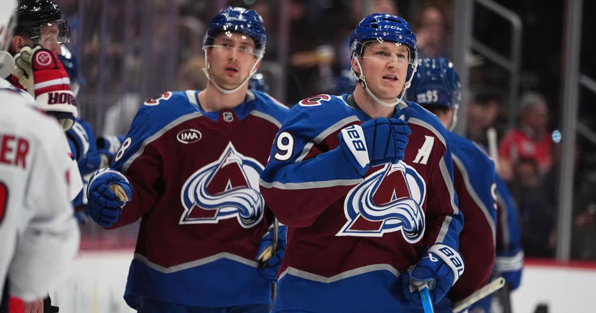 MacKinnon has 2 goals and an assist to reach 1,100 points, Avs beat Capitals 5-2 |