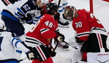 Knight makes 32 saves as the Blackhawks beat Toews and the Jets 2-0 | Sports