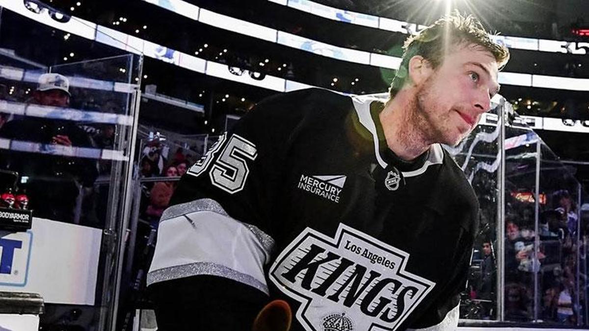 Los Angeles Kings Face Uncertain Future as Darcy Kuemper Exits After High Speed Collision