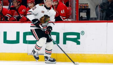 Oliver Moore scores in shootout on 21st birthday, leads Blackhawks to 4-3 win over Hurricanes |