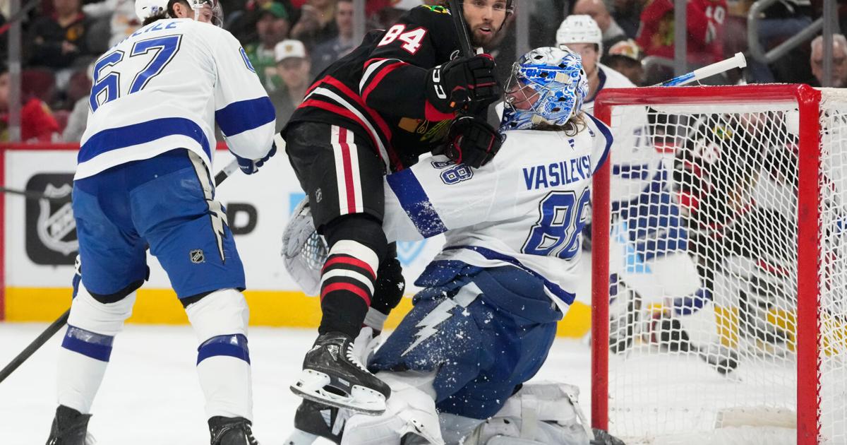 Lightning beat Blackhawks in shootout | Sports