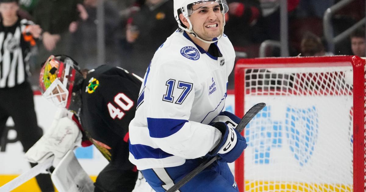 James' shootout goal lifts Lightning over Blackhawks | Sports