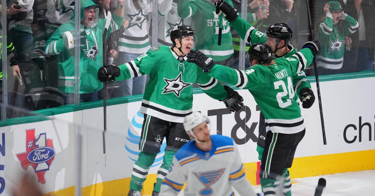 Robertson scores 30th goal with a minute left to lift Stars over Blues 3-2 | National Sports