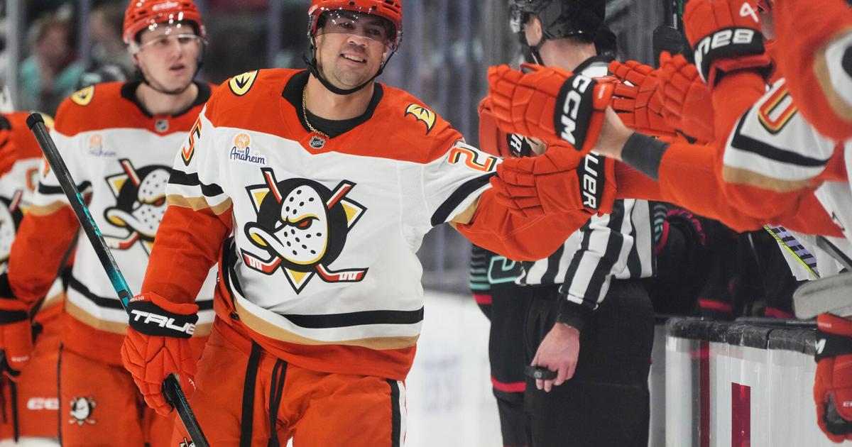 Ducks beat Kraken 4-2 for 6th straight victory following 9-game losing streak |