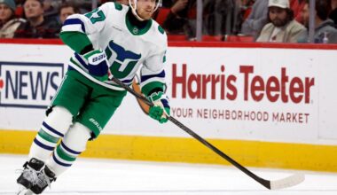 Jordan Staal scores in final minute to cap late 3-goal rally by Hurricanes for 5-4 win over Mammoth | National Sports