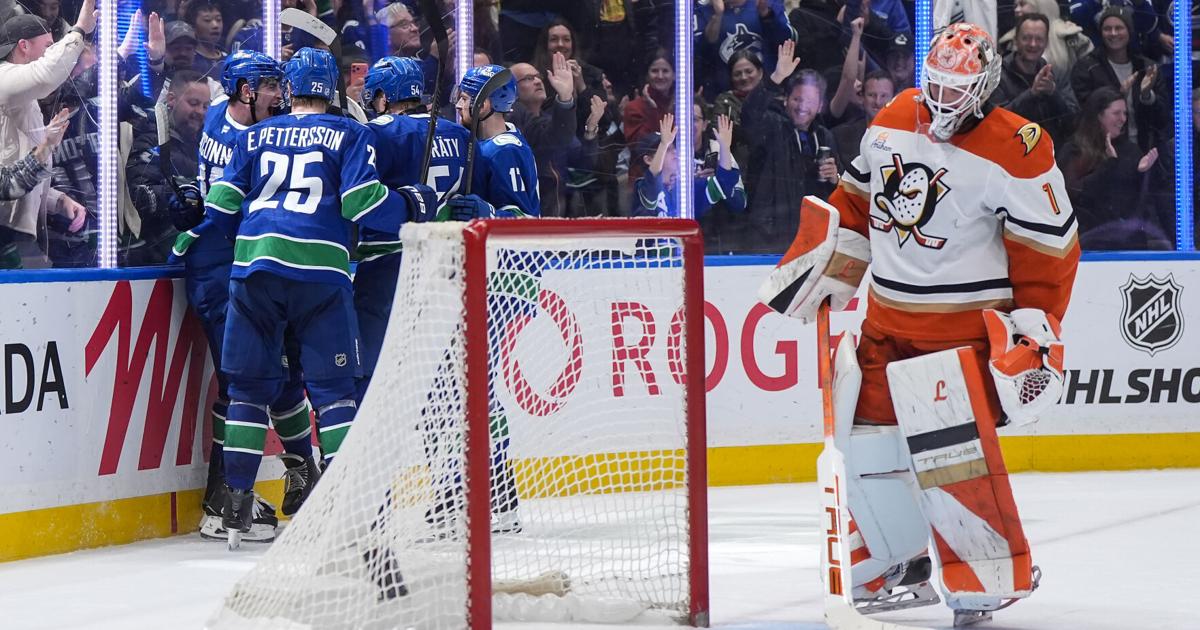 Tolopilo makes 32 saves in Canucks' 2-0 win over Ducks, but doesn't get credit for shutout | Pro National Sports